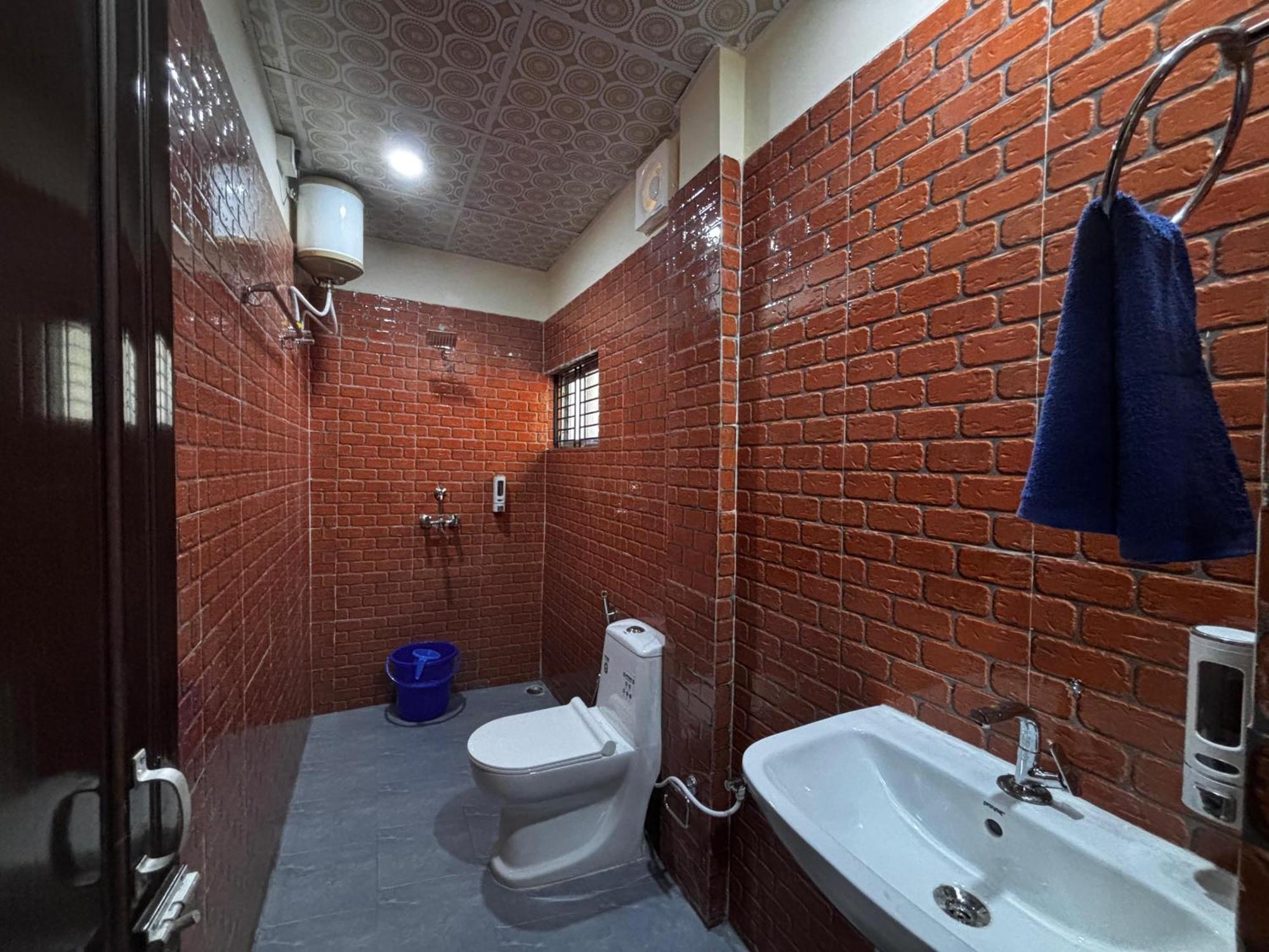 The Gulmohar Inn Guwahati Zewnętrze zdjęcie