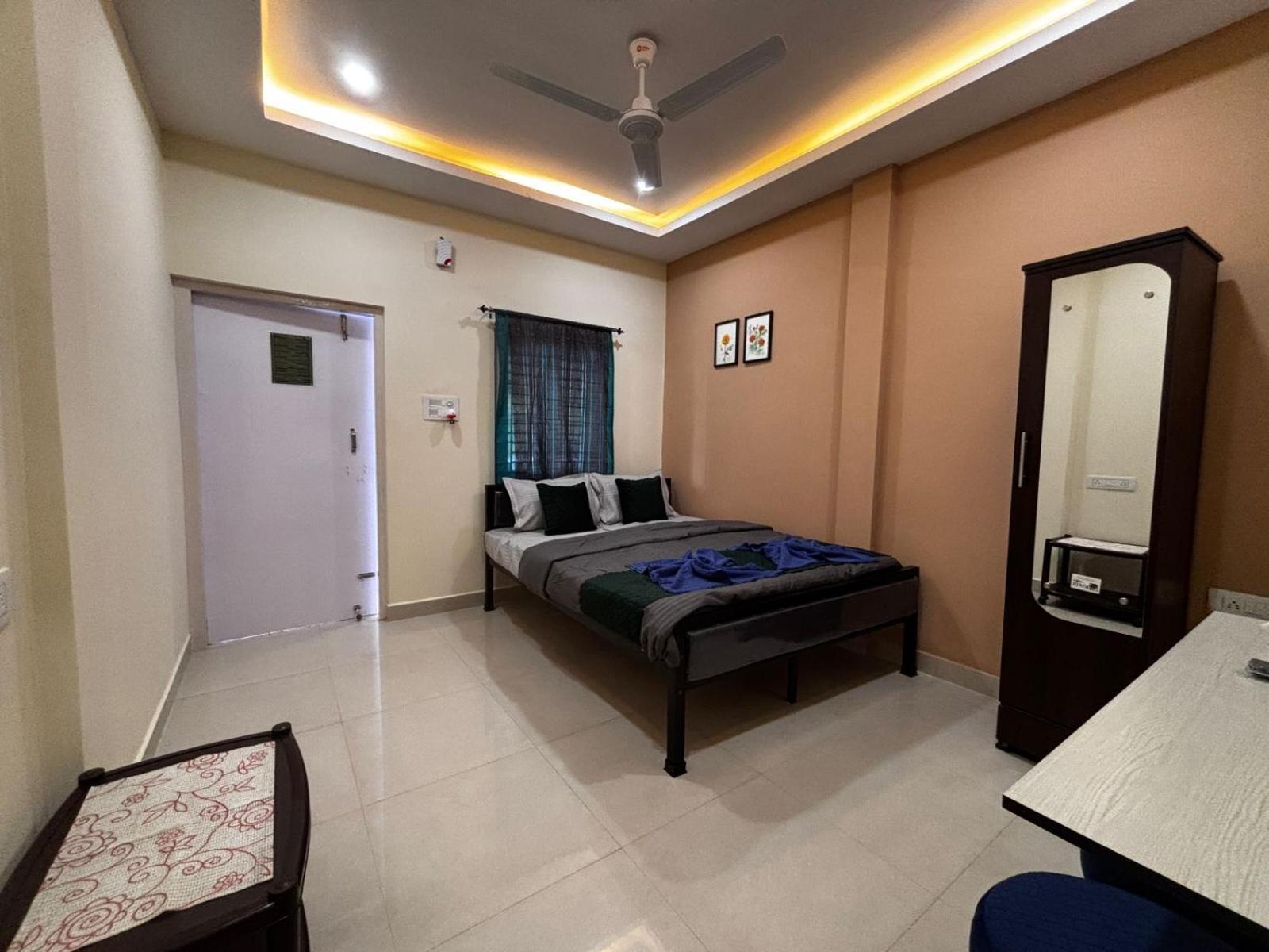 The Gulmohar Inn Guwahati Zewnętrze zdjęcie